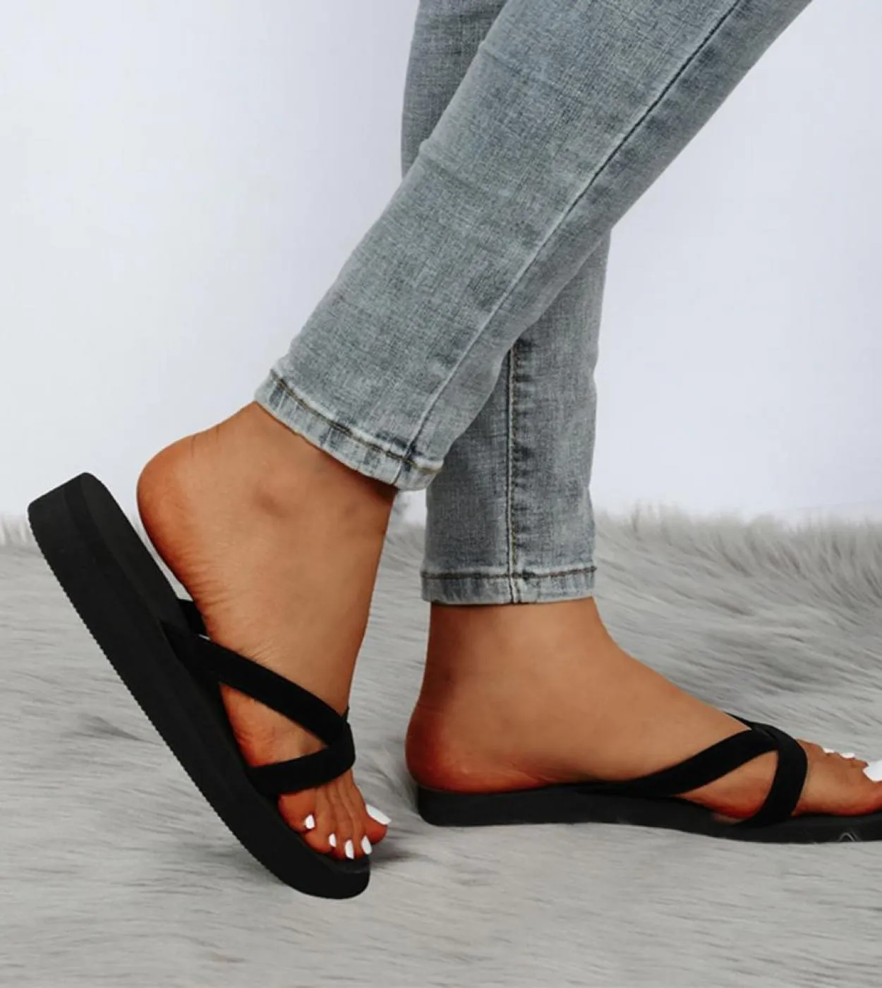 1 paio di pantofole da donna moda scarpe estive da esterno infradito antiscivolo sandali piatti da donna con superficie in vellu