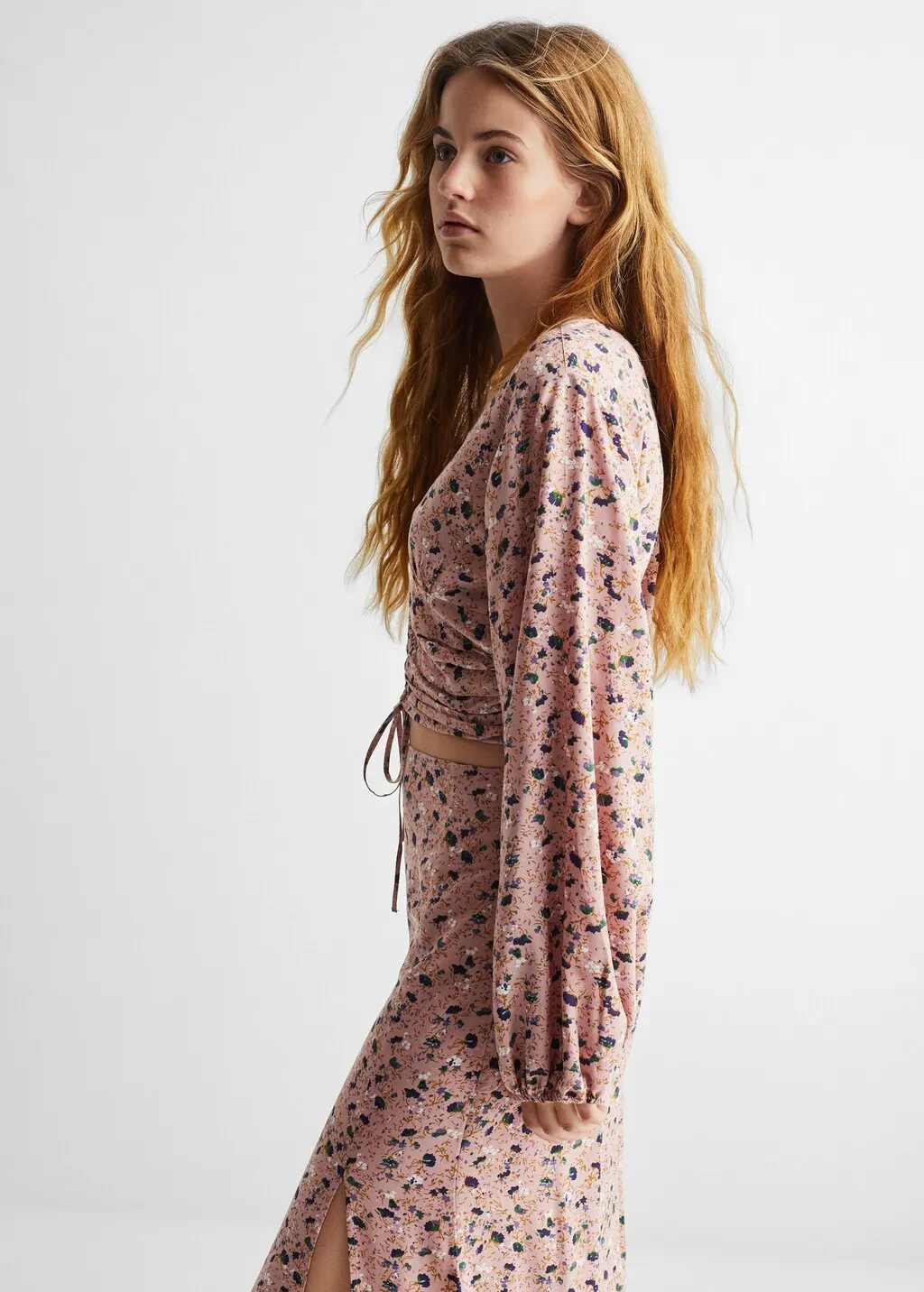 Blusa floreale nodo