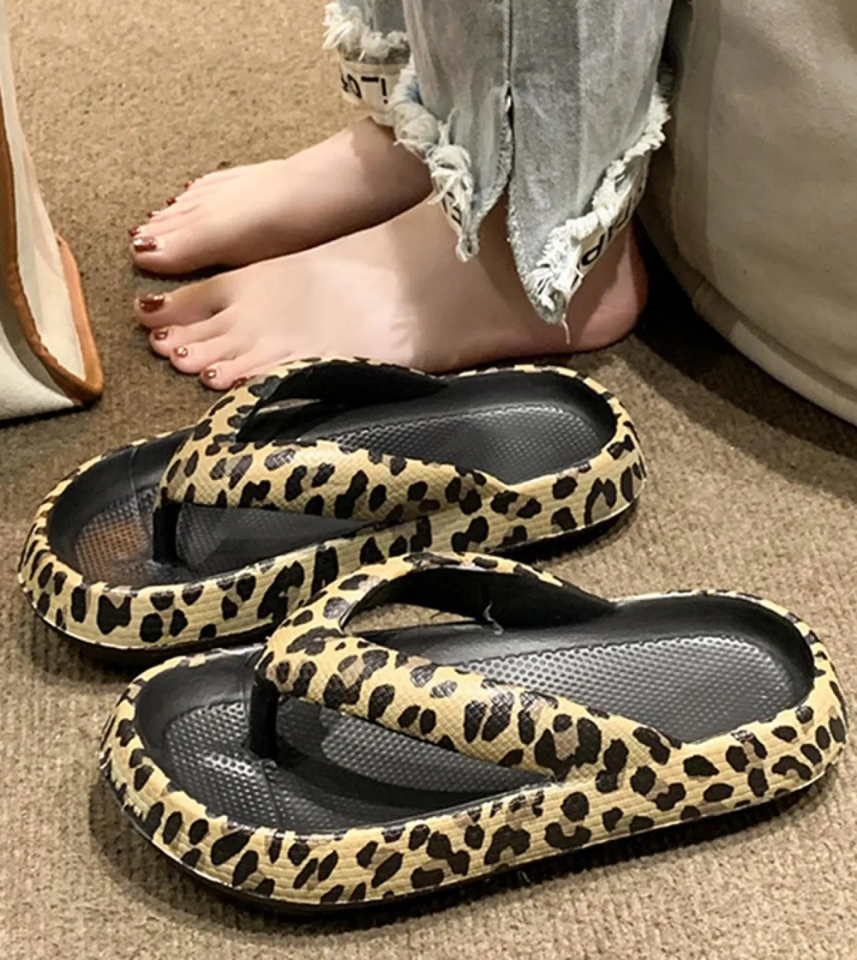 Infradito Eva leopardati alla moda per donna estate 2023 nuove pantofole con plateau e clip da donna scivolo da spiaggia antisci