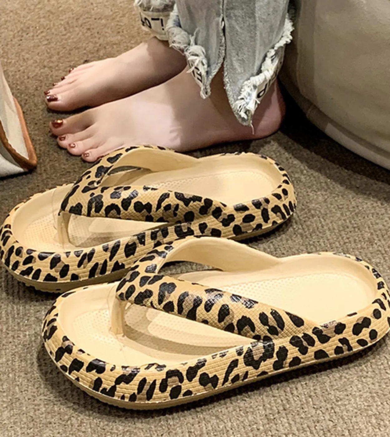 Infradito Eva leopardati alla moda per donna estate 2023 nuove pantofole con plateau e clip da donna scivolo da spiaggia antisci