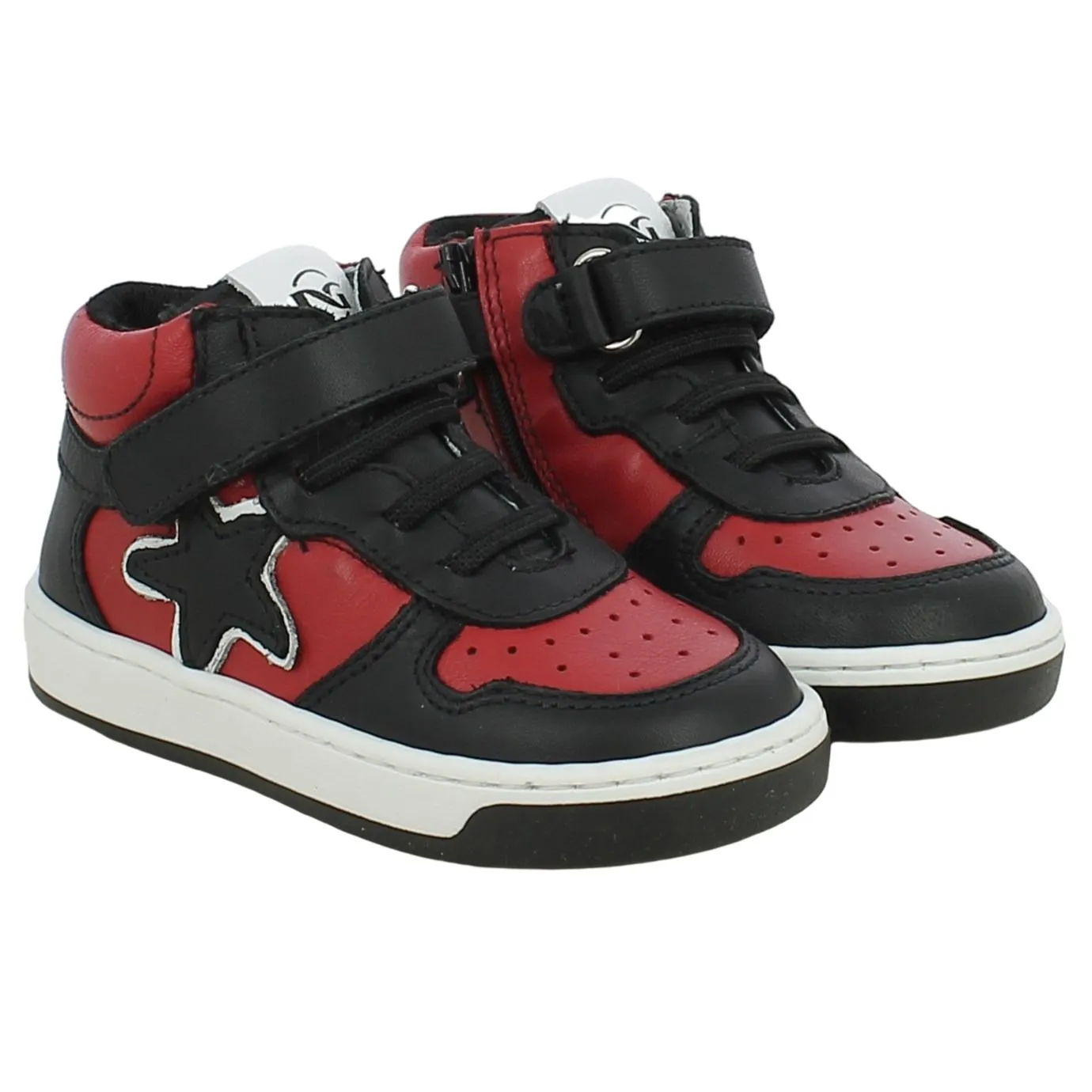 NeroGiardini  Sneaker bicolor con stella e strappo 