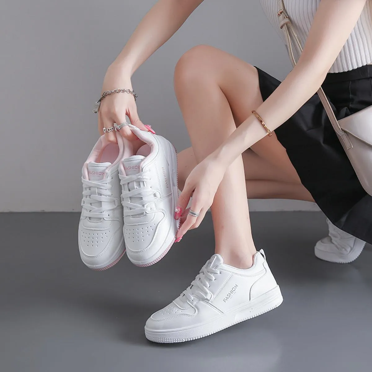 Sneakers da donna di moda nuove donne scarpe vulcanizzate stile college scarpe casual traspiranti con fondo spesso Zapatillas De